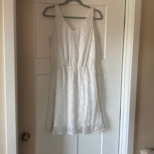 Gap white shirt sleeve dress
